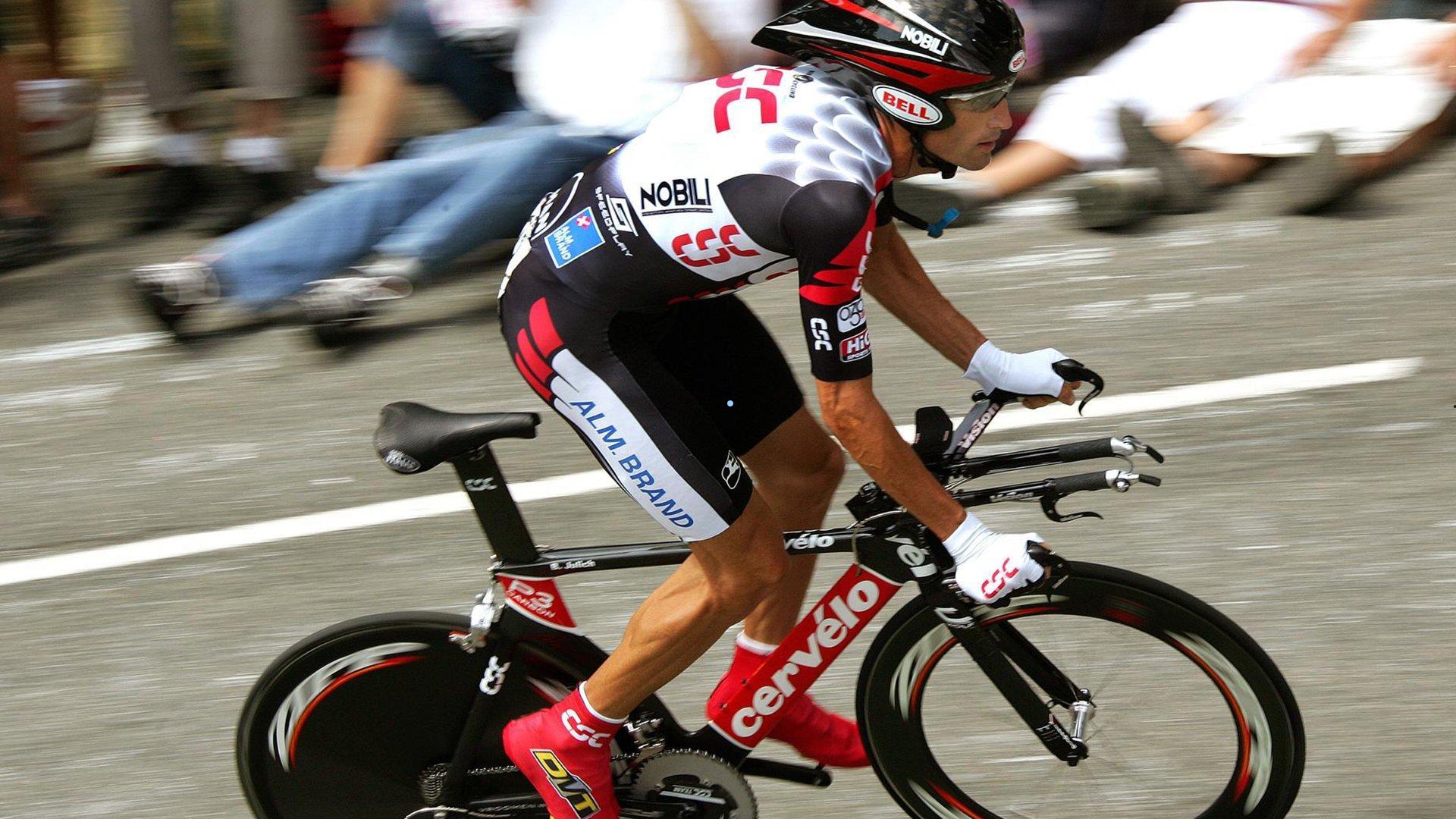 比利亚雷亚尔主场誓破18年魔咒！残阵迎战六连胜巴萨，压迫防守定胜负